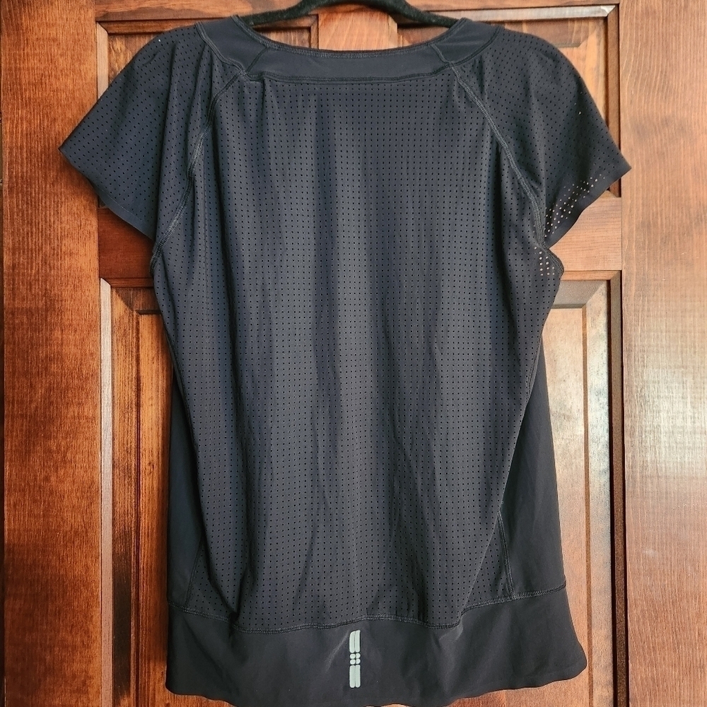 Sweaty Betty Perforated Cap Sleeve Active Top - Black - Size Small - Picture 5 of 9